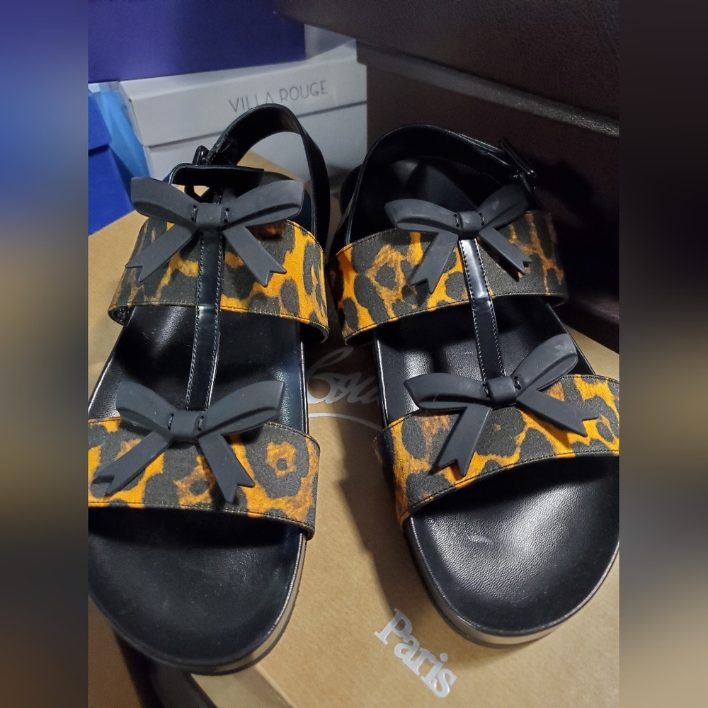 Sz 38.5 NIB $650 Fabrizio Viti sandals